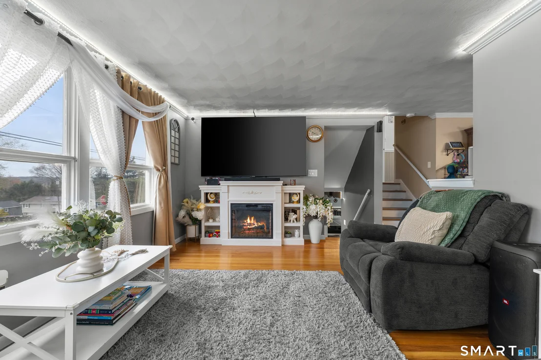 Photo of 7 Plainfield Drive