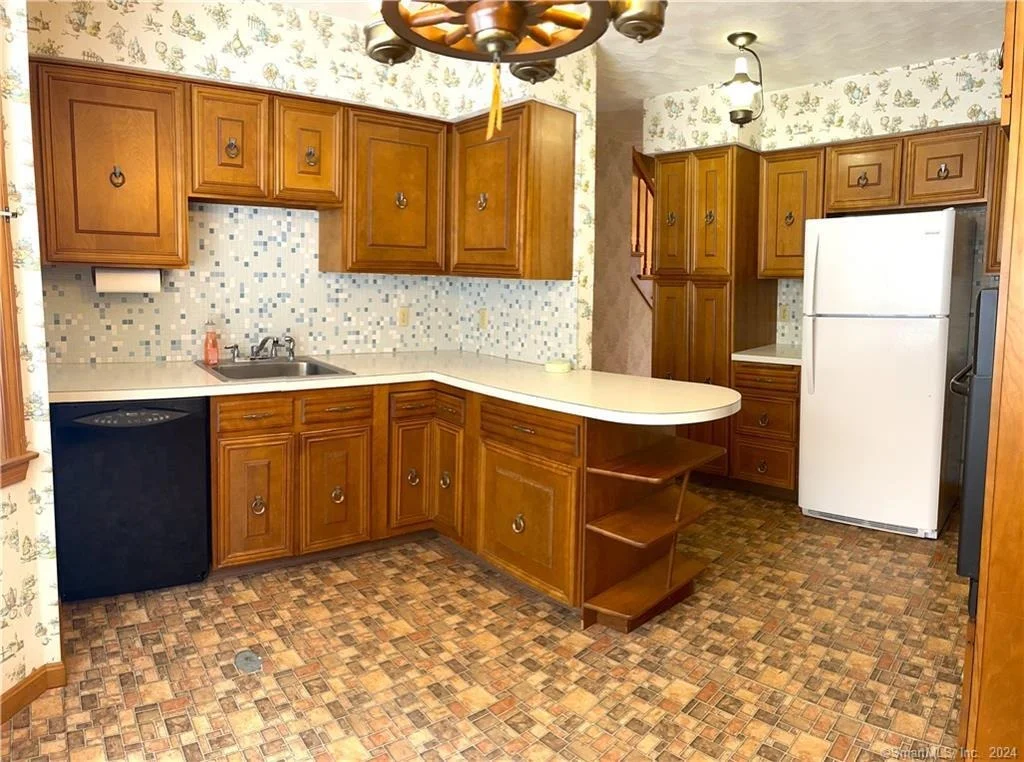 Photo of 280 Root Road
