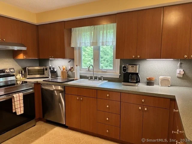Photo of 75 Valley View Drive