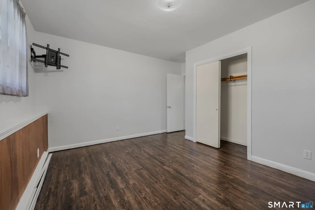 Photo of 26 Lamphere Road
