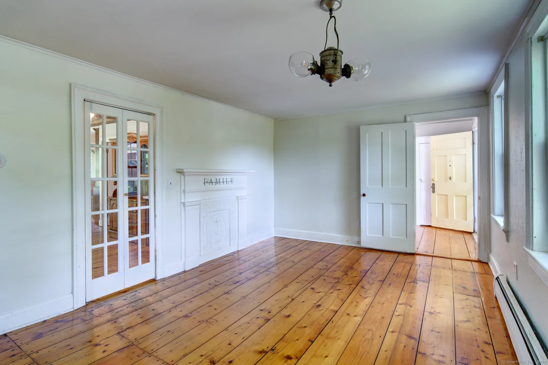 Photo of 12 Meadow Drive