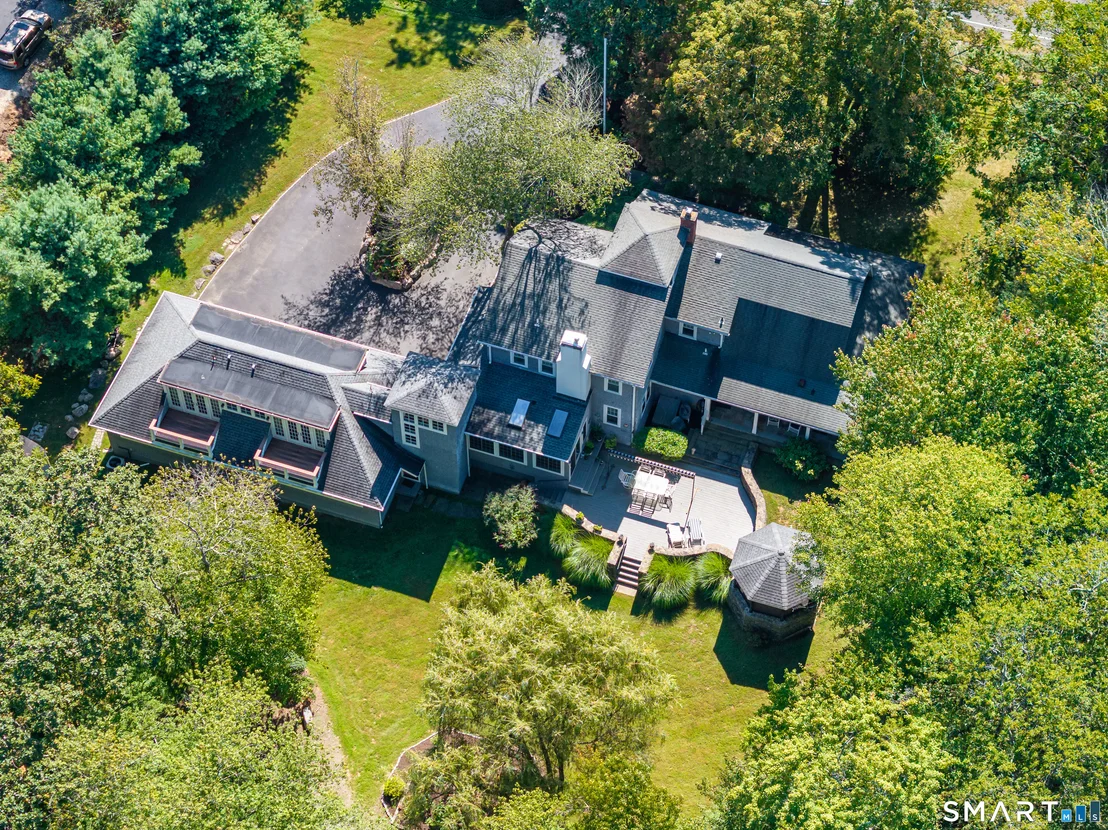 Photo of 231 Roxbury Road