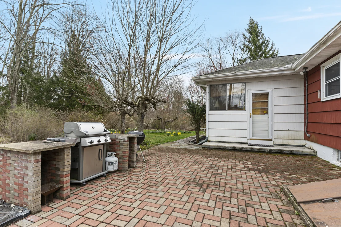 Photo of 2 Fieldstone Drive