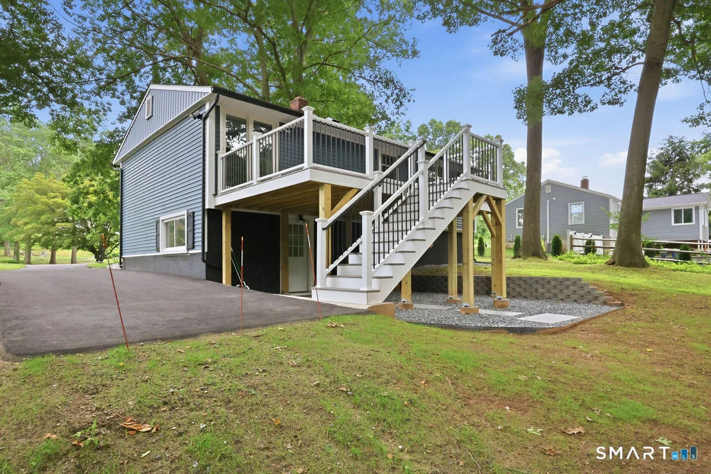 Photo of 445 Lincoln Drive