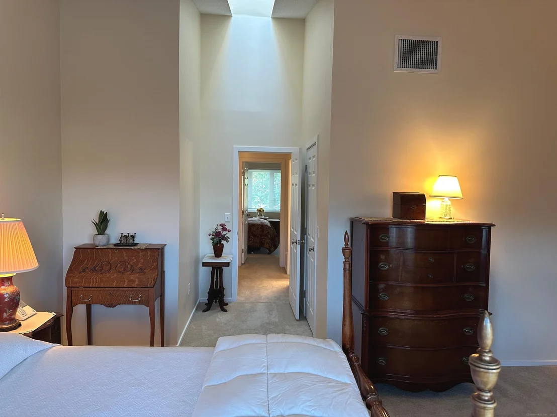 Photo of Unit APT23 at 827 Oronoke Road