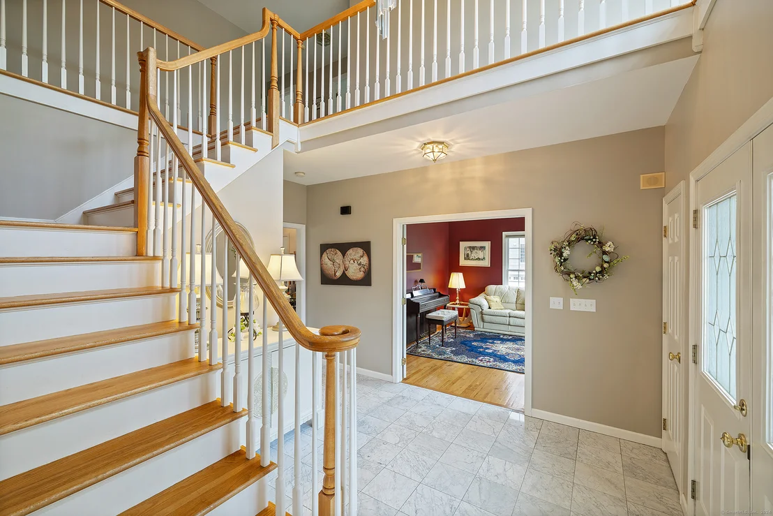 Photo of 124 Meadowview Drive