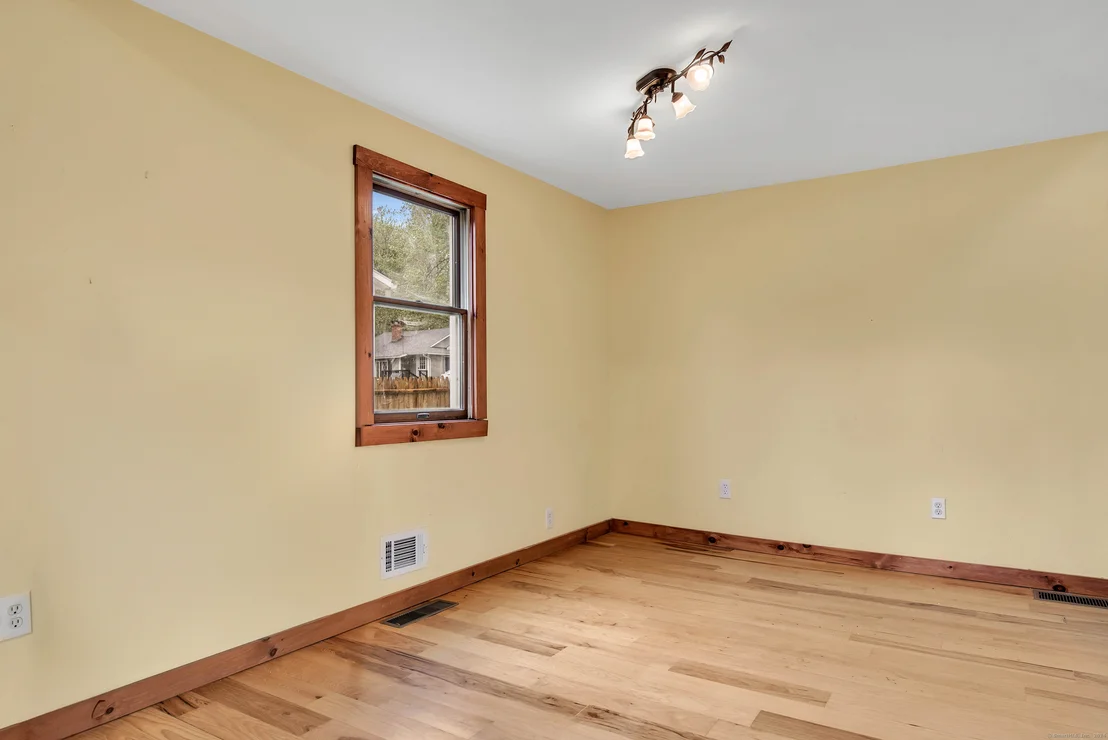 Photo of 43 Kasson Avenue