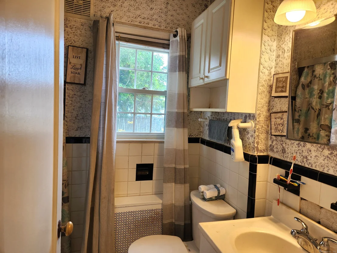 Photo of 27 Linnmore Drive