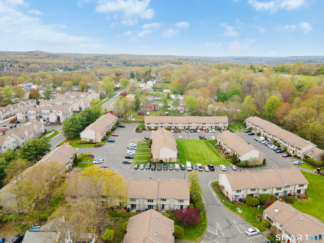 Photo of Unit 92 at 827 Oronoke Road