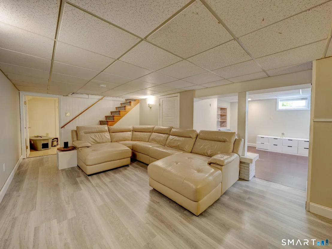 Photo of 887 Spindle Hill Road
