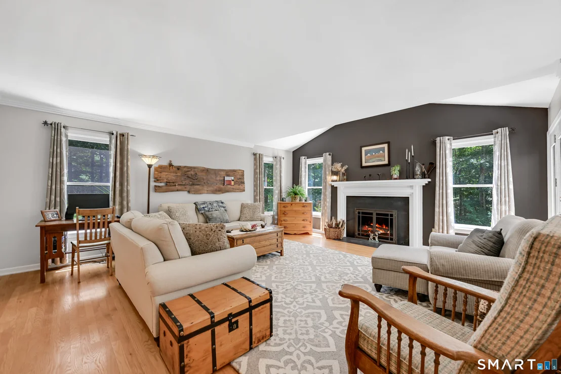 Photo of 107 Robin Drive