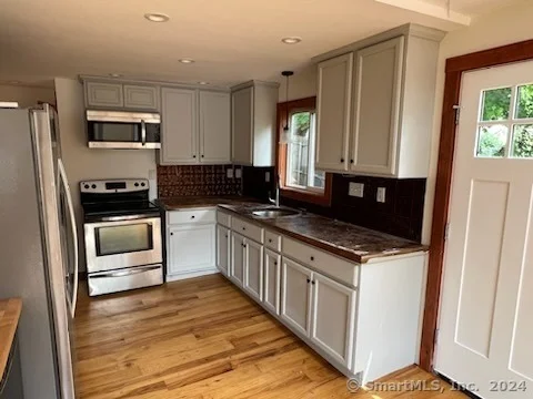 Photo of 43 Kasson Avenue