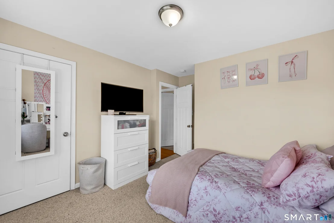 Photo of 122 Uconn Drive