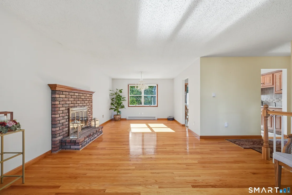 Photo of 2 Ken Oaks Drive