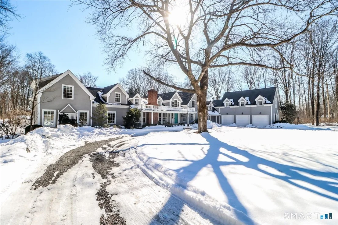 Photo of 9 Old Farm Road