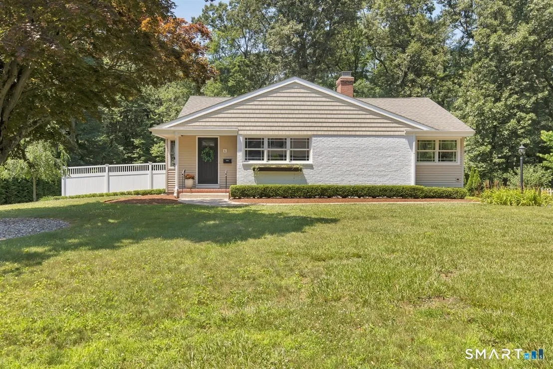 Photo of 6 Bruce Road
