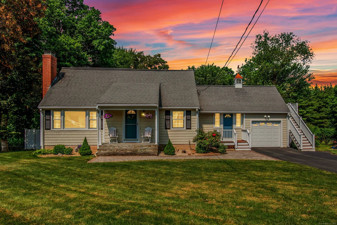 Photo of 25 Maple Ridge Drive