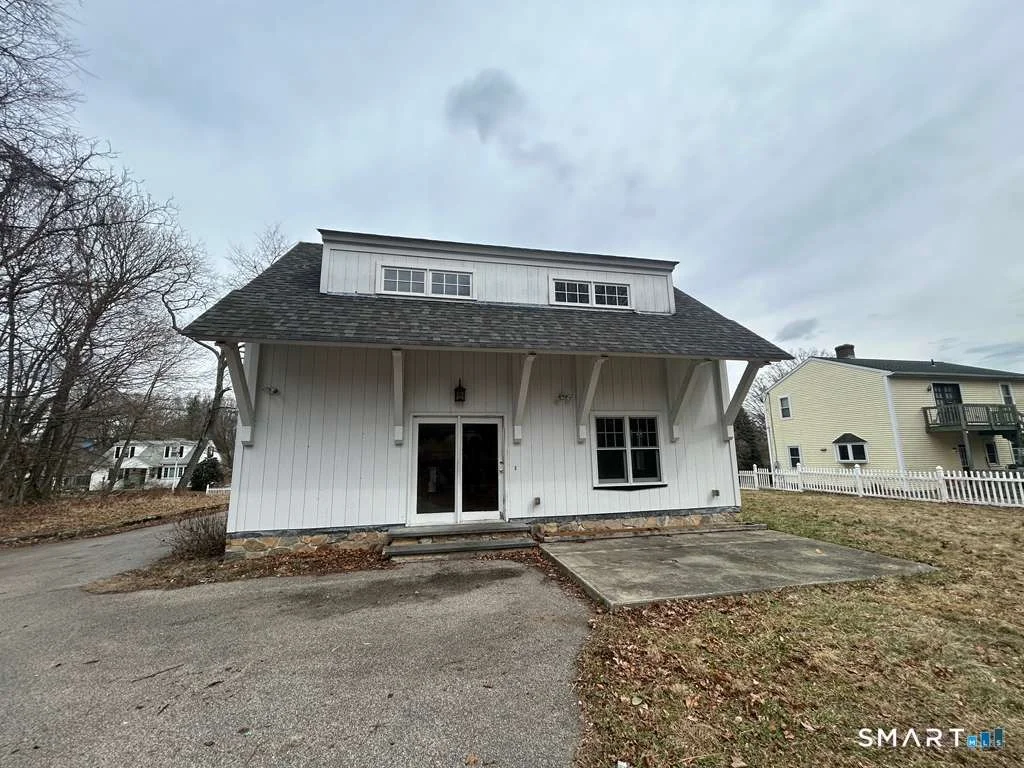 Photo of 17 Comstock Avenue