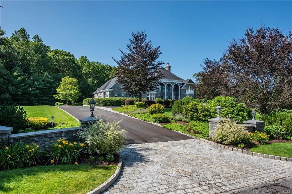 Photo of 40 Winthrop Drive