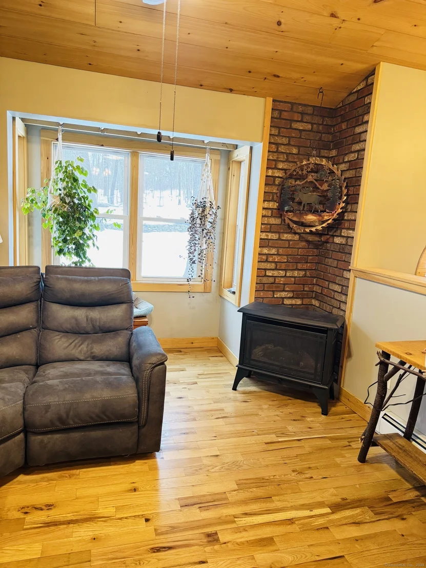 Photo of 154 Sunset Hill Road