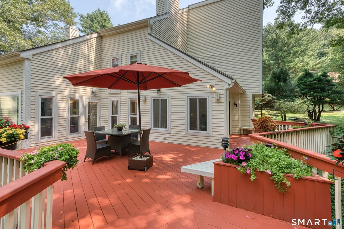 Photo of 73 Greentree Drive