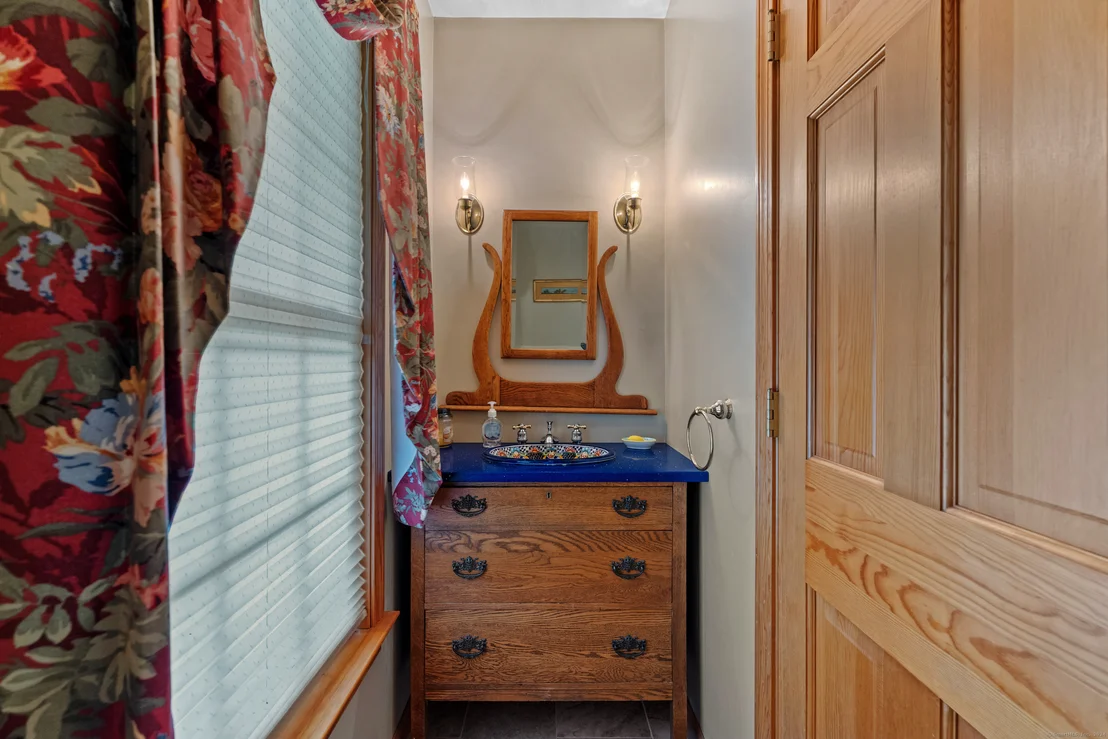 Photo of 5 Taylor Lane