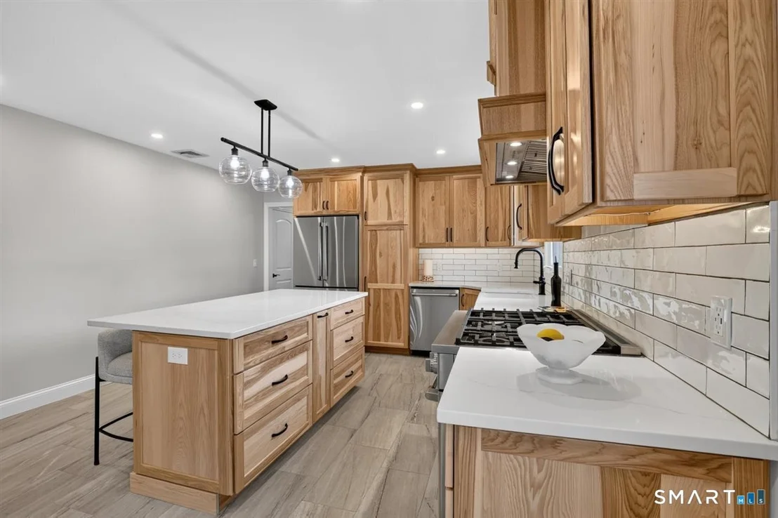 Photo of 366 Hackmatack Street
