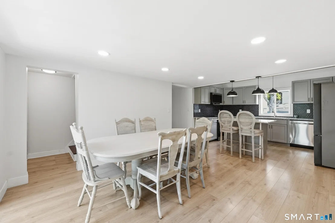 Photo of 369 Thompson Road