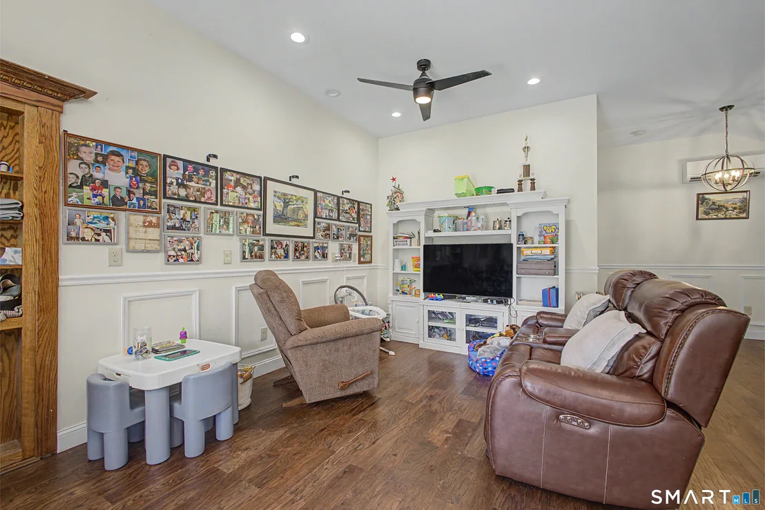 Photo of 243 Searles Road
