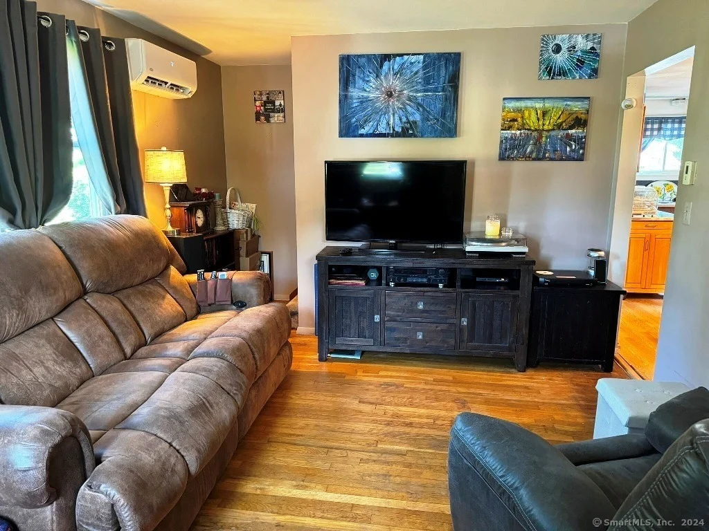 Photo of 24 Grove Avenue