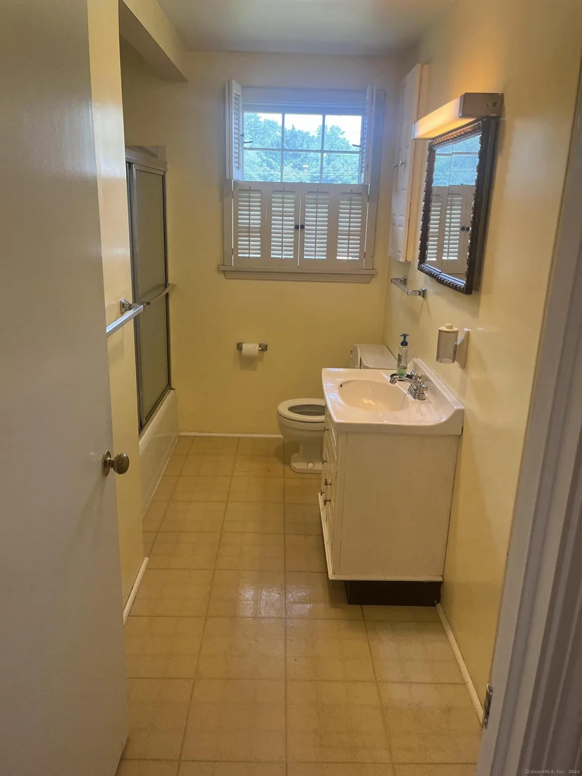 Photo of 8 Laurel Glen Road