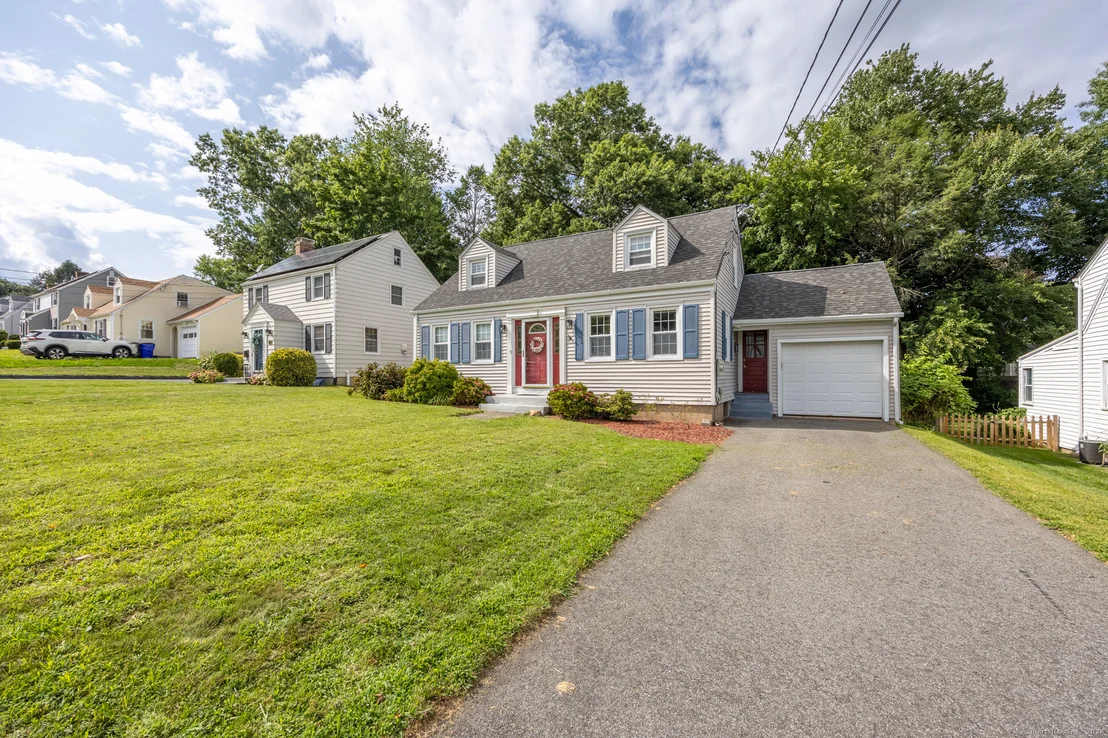 Photo of 165 Beverly Road