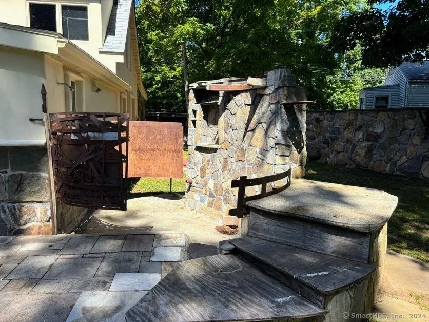 Photo of 123 Boston Post Road