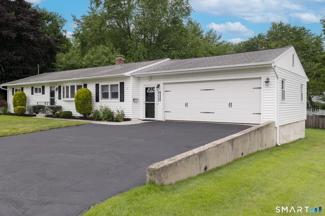 Photo of 116 Frances Ann Drive