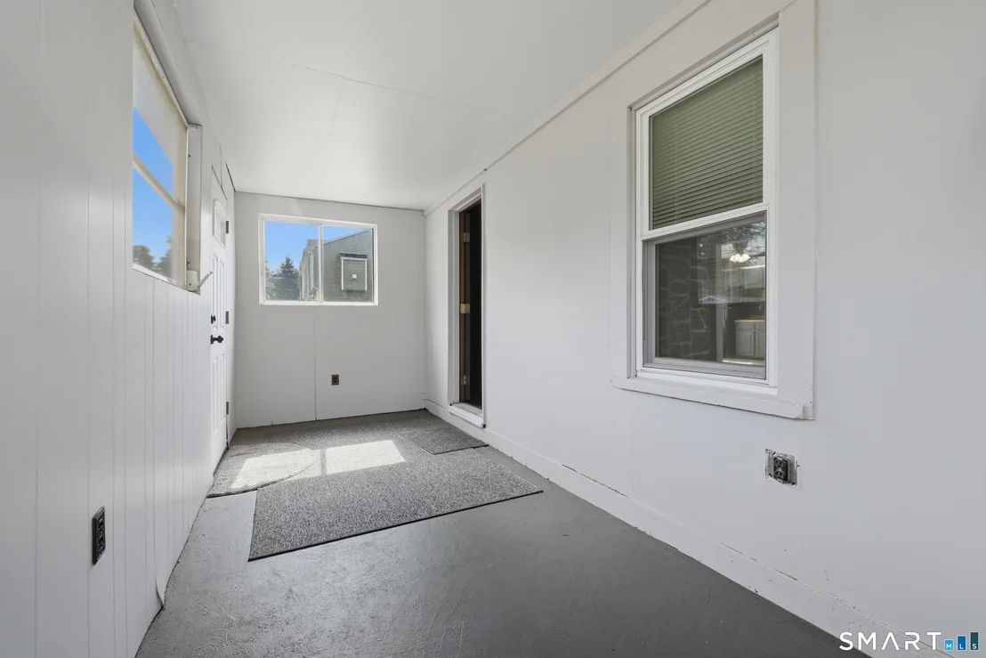 Photo of 25 Maple Avenue