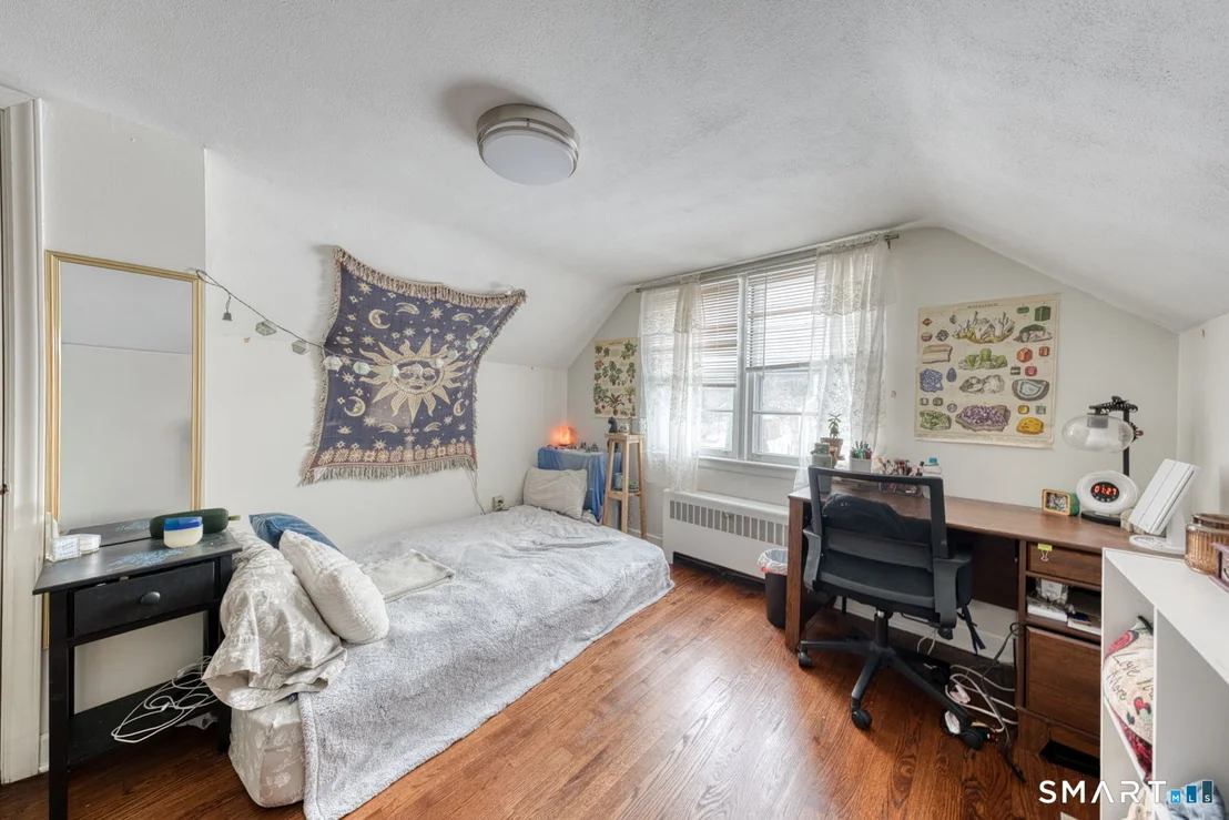 Photo of 291 Mansfield Avenue