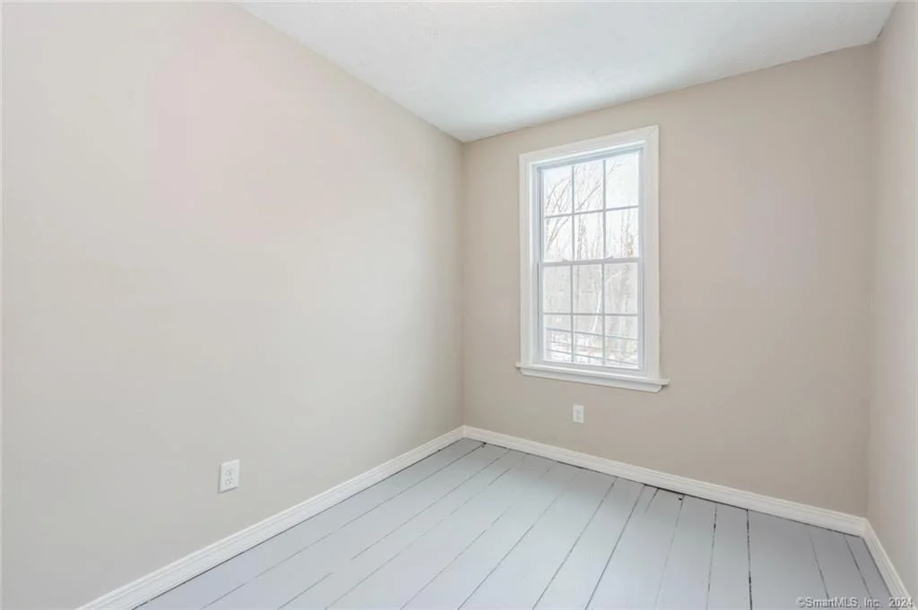 Photo of 1069 Main Street