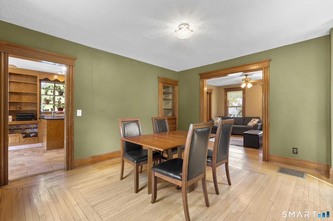 Photo of 169 River Road