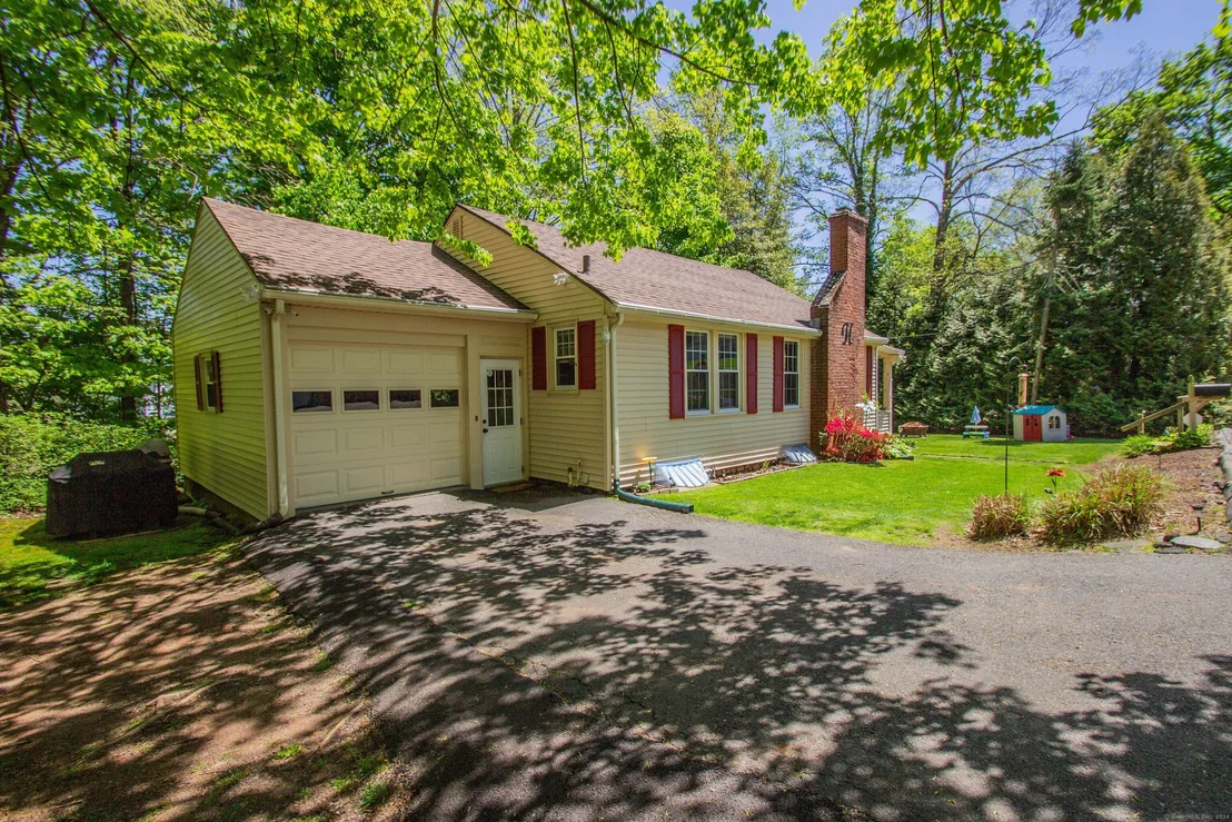 Photo of 65 Johnson Avenue