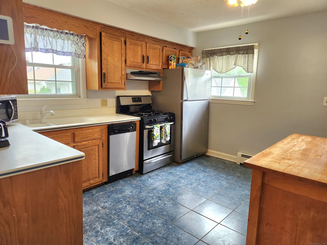 Photo of 27 Linnmore Drive