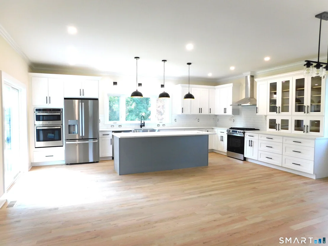 Photo of 60 Mohegan Road