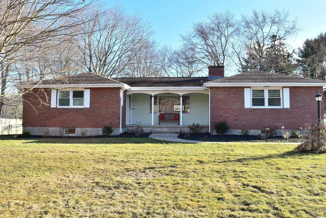 Photo of 2 Colonial Drive