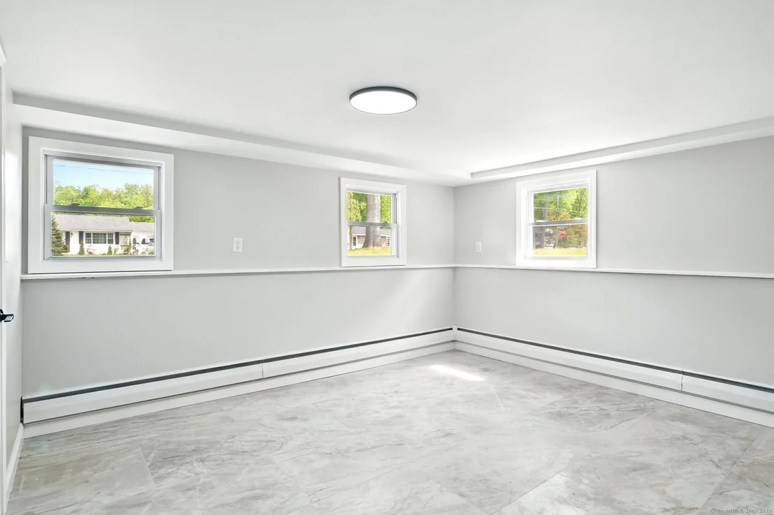 Photo of 843 Overhill Drive
