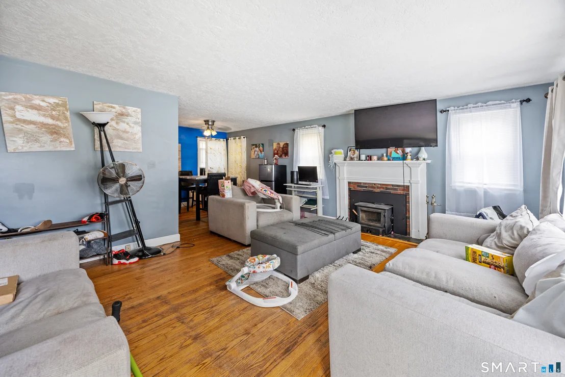 Photo of 58 Robin Hill Road