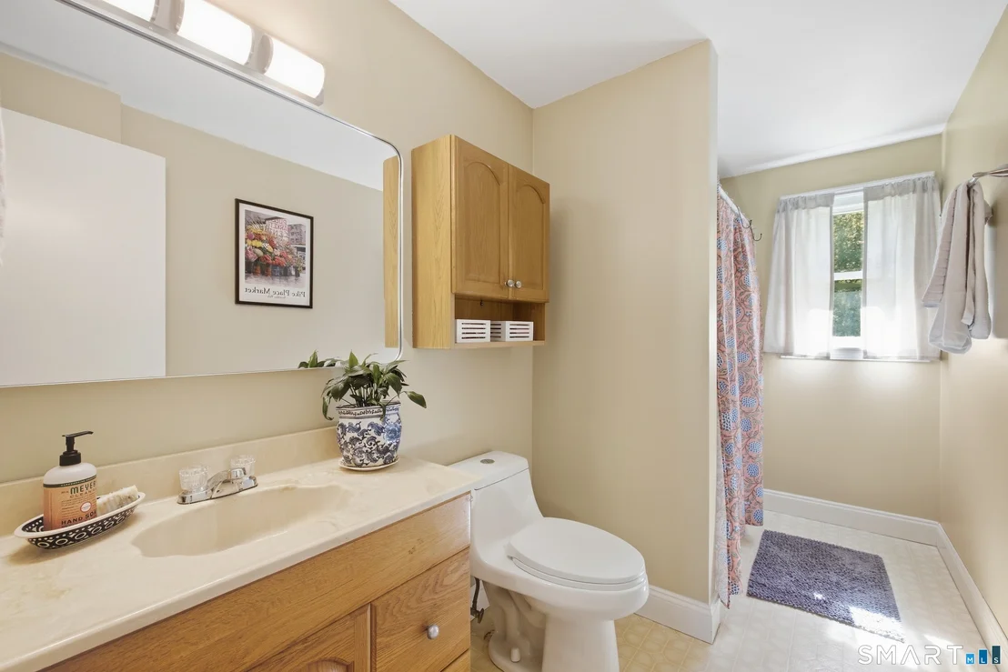 Photo of 775 Overhill Drive