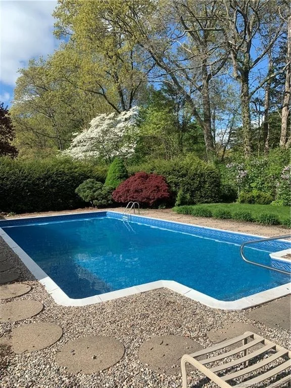 Photo of 83 Rustic Oak Drive