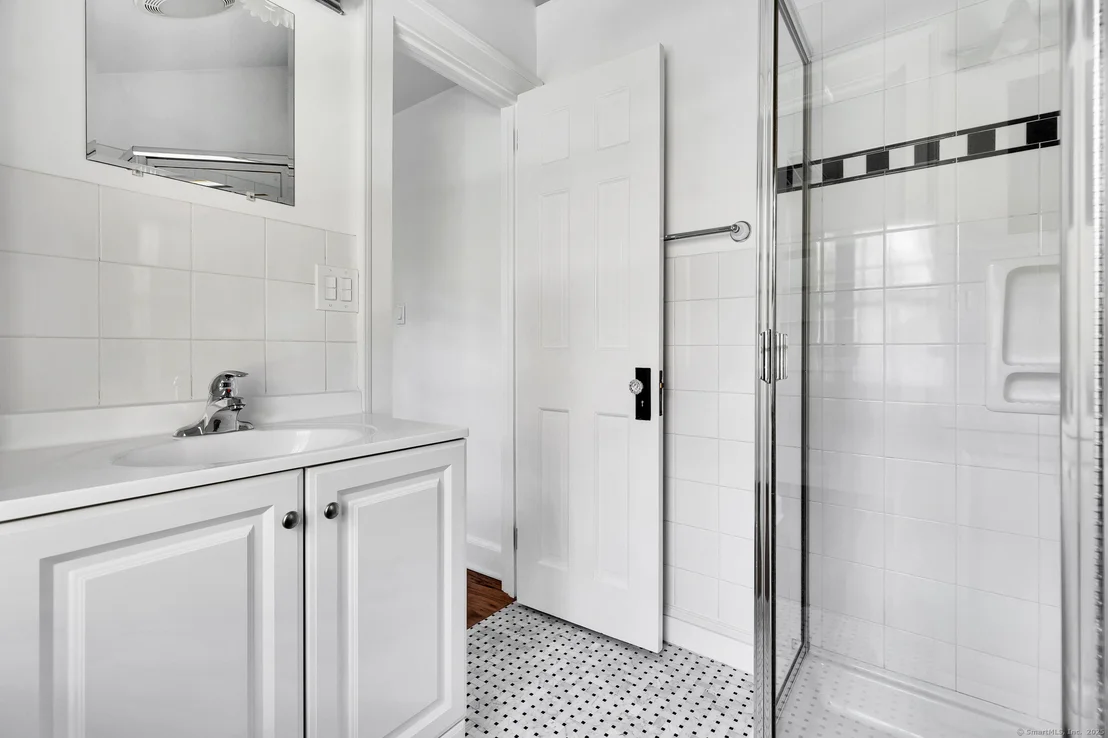 Photo of 31 Cedarhurst Lane