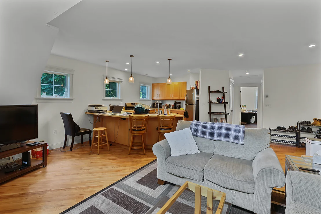 Photo of 75 Maple Street