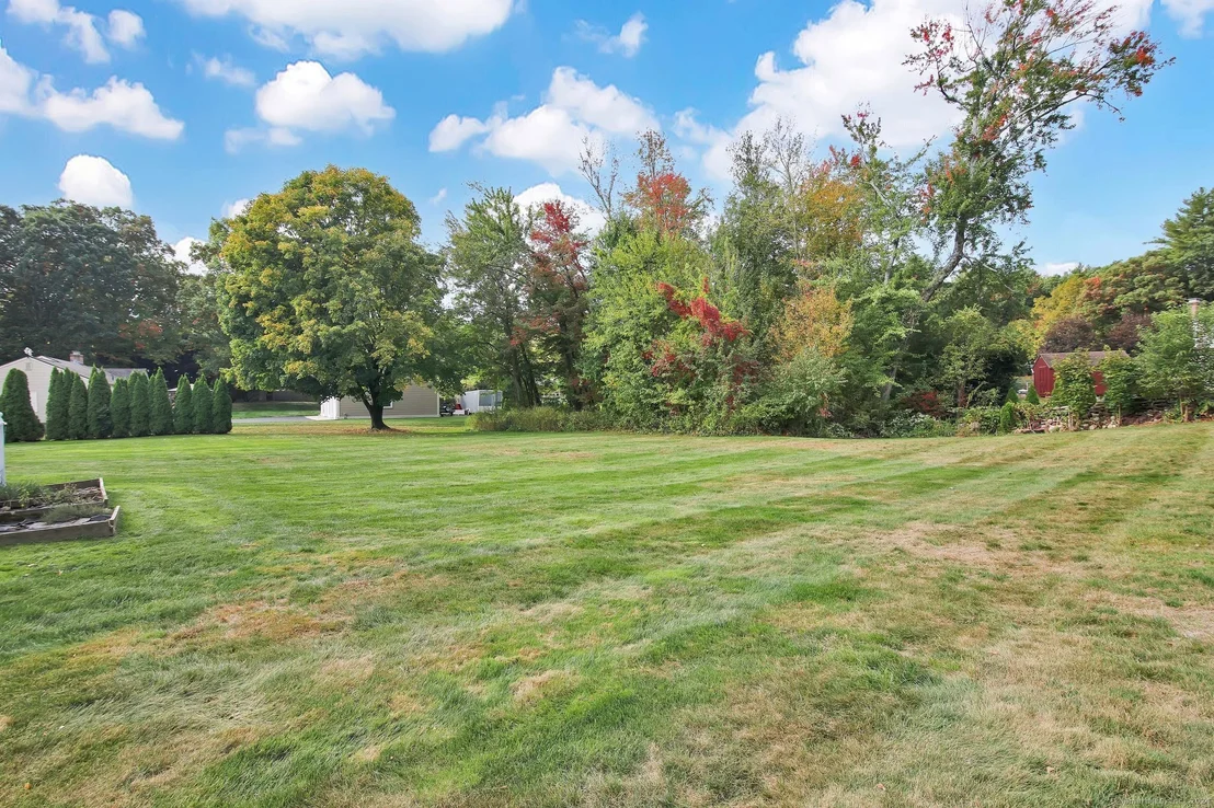 Photo of 21 Colonial Drive