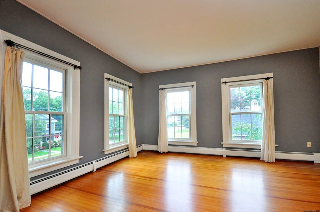 Photo of 19 Maple Avenue